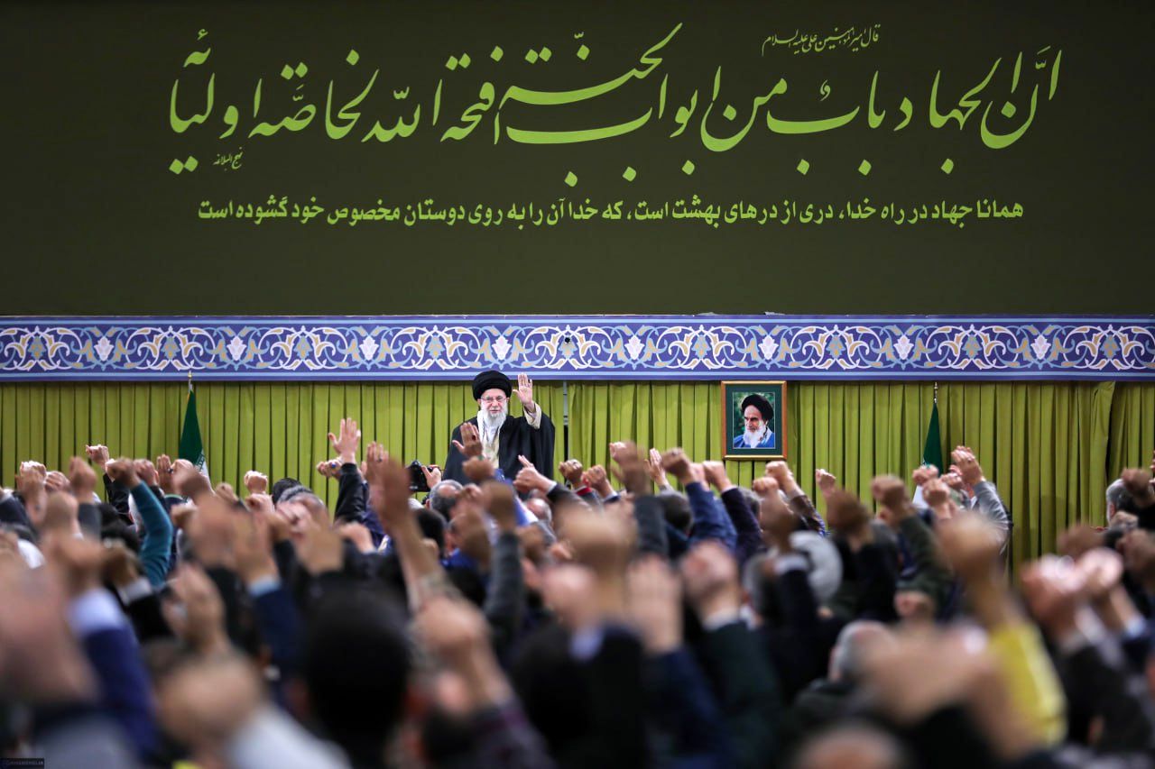 تصاویر دیدار دست‌اندرکاران کنگره ۲۴ هزار شهید تهران با رهبر انقلاب