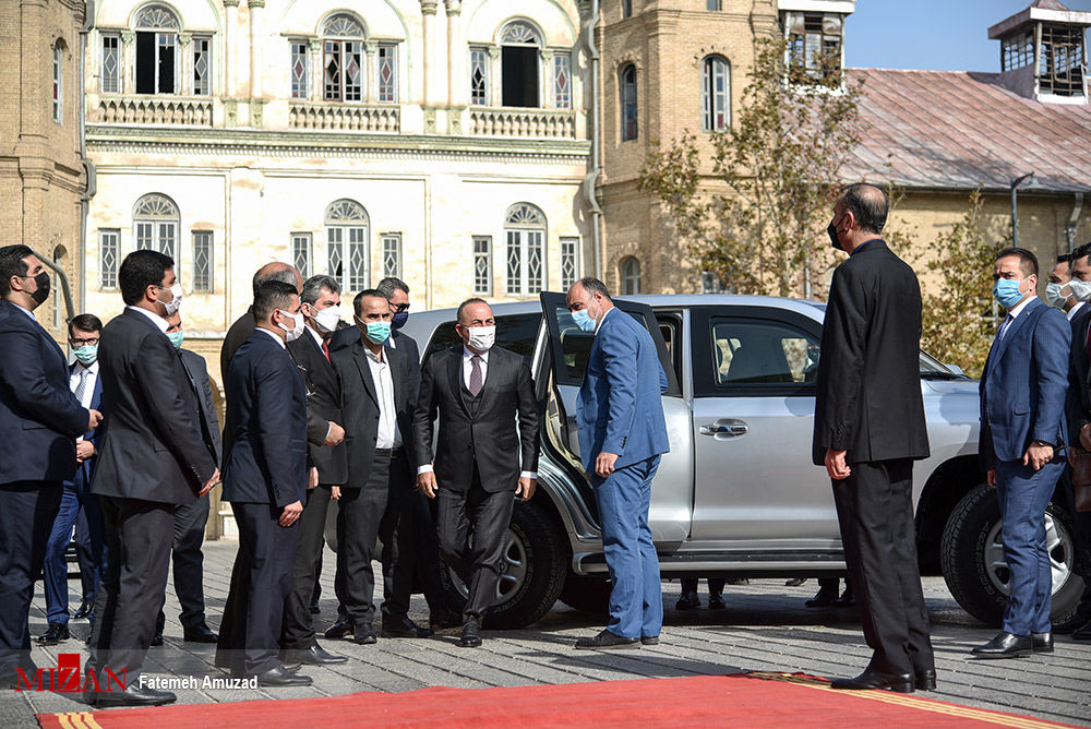 ماشین چاووش اوغلو در ایران +عکس