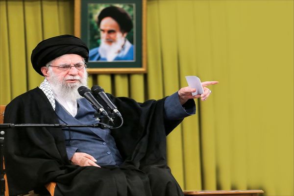 رهبر معظم انقلاب: روز ۲۲ بهمن و راهپیمایی آن در دنیا بی‌نظیر است