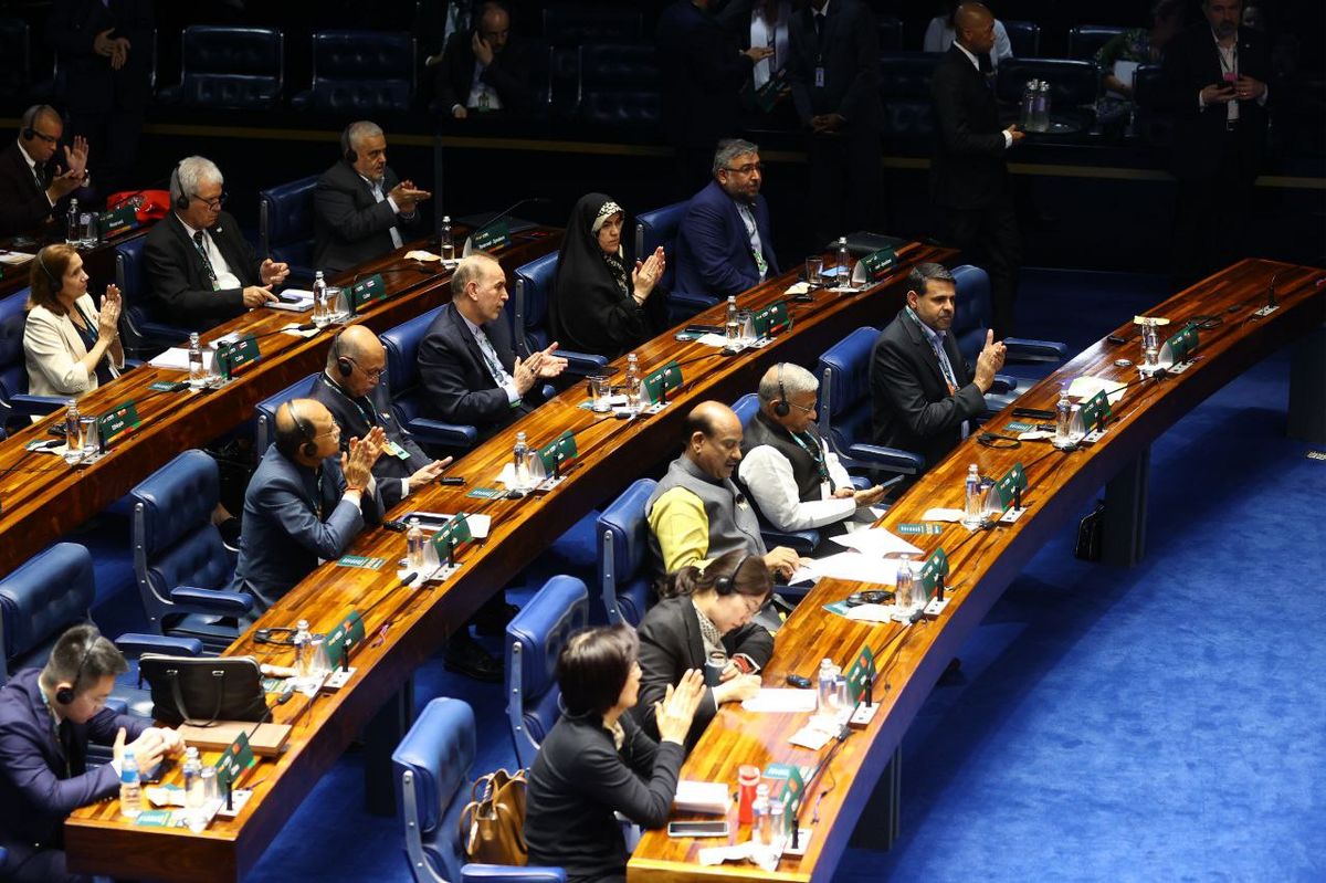 گزارش خبرنگار اعزامی صداوسیما به برازیلیا از سخنرانی قالیباف در اجلاس روسای مجالس بریکس و دیدار با مقامات برزیل