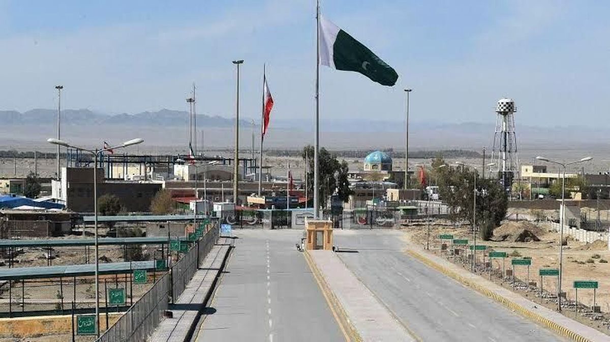 پاکستان: تمام مرزهای ما با ایران فعال است