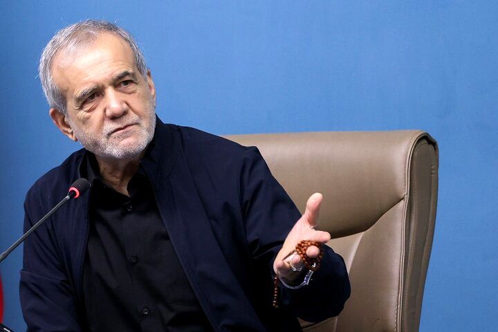 پزشکیان:هیچ قدرتی نمی تواند مردم متحد را متوقف کند/ ظرفیت‌های مردمی در نهضت مدرسه‌سازی استفاده شود / مریکا و اسرائیل با تمام قوای نظامی‌شان حریف موشک‌های ما نشدند
