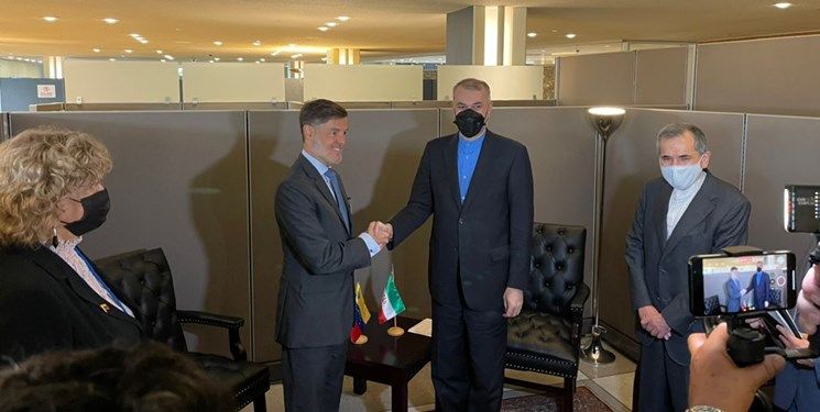 وزیر خارجه ونزوئلا در راه تهران