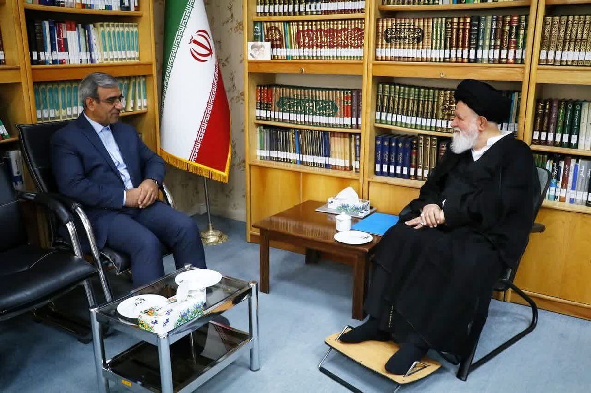 گلایه علمالهدی از توزیع خاموشی برق در مشهد