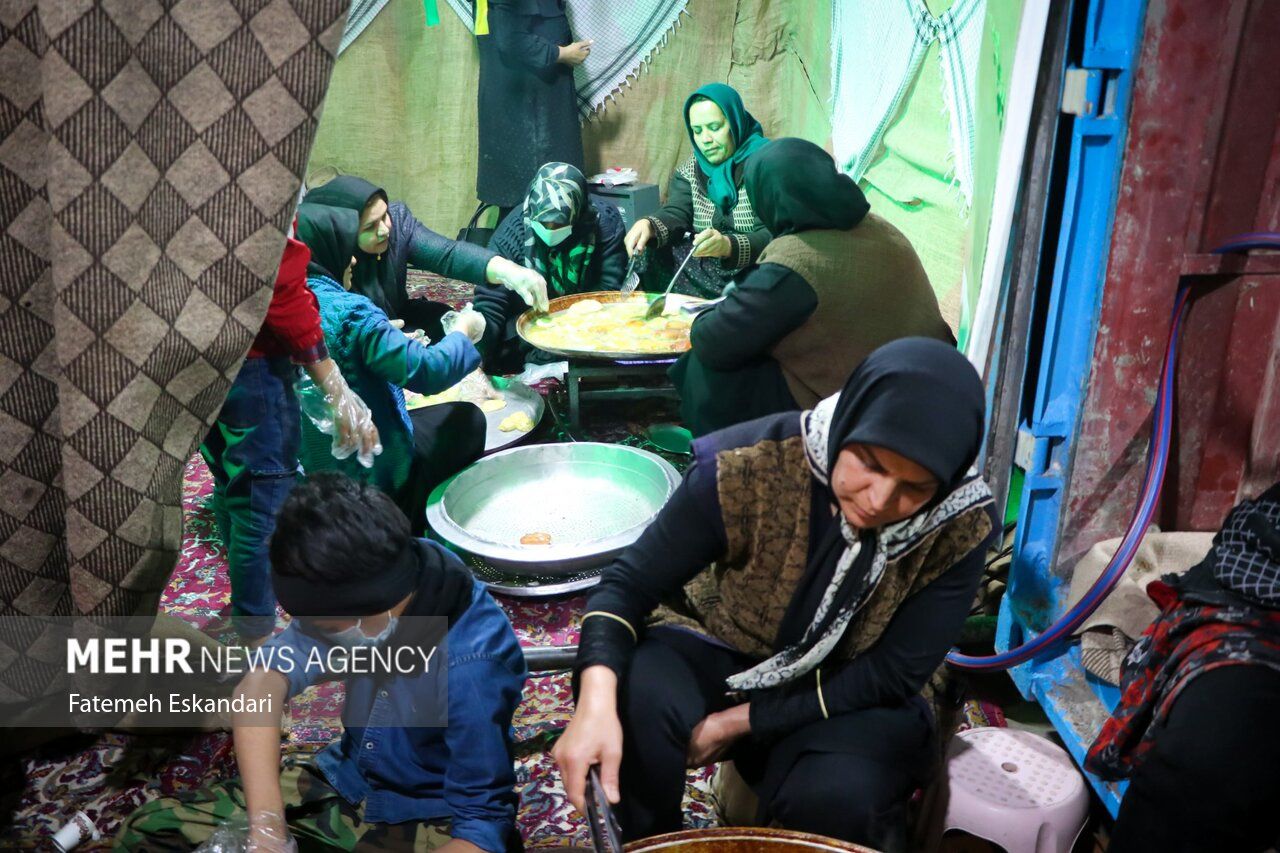 تصاویر: حال و هوای زائران در «طریق‌القاسم» 