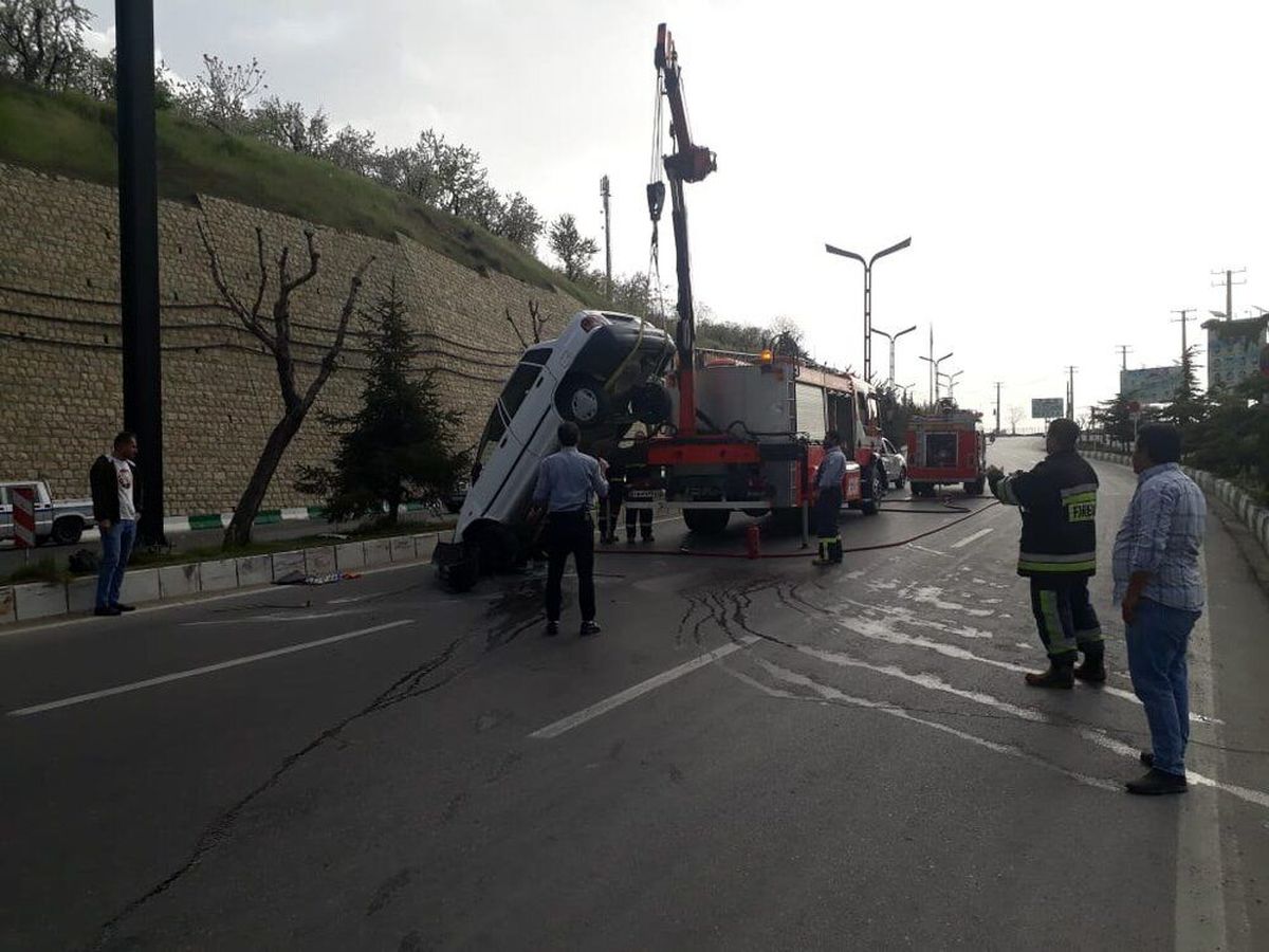 چپ شدن عجیب یک پراید در میدان مادر+عکس