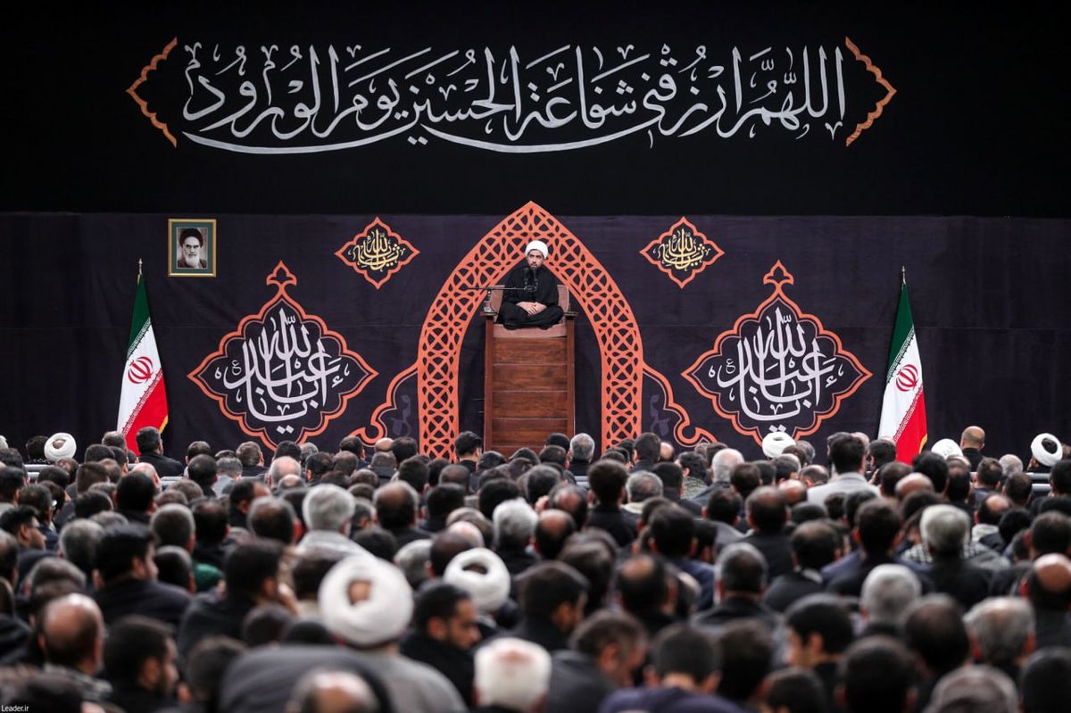 عزاداری شب هشتم محرم و توسل به حضرت علی اکبر(ع) در حسینیه امام خمینی(ره)