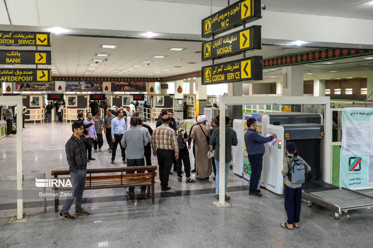 حضور گسترده زائران اربعین حسینی در مرز مهران