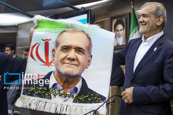 تصاویر سفر رئیس جمهور به آذربایجان غربی