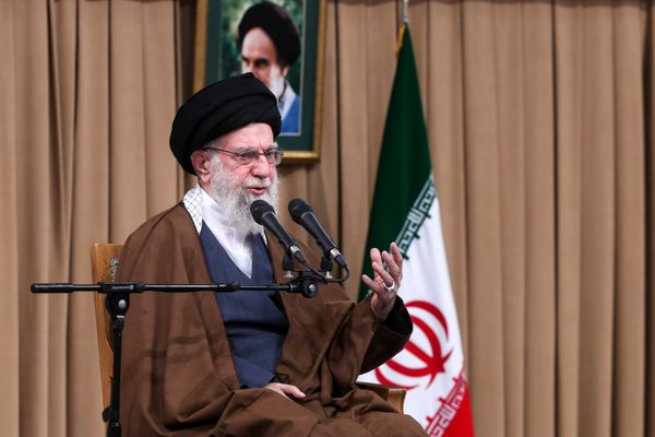 پاسخ رهبر انقلاب به یک سوال/ آیا رابطه ایران و آمریکا تا ابد قطع خواهد بود؟