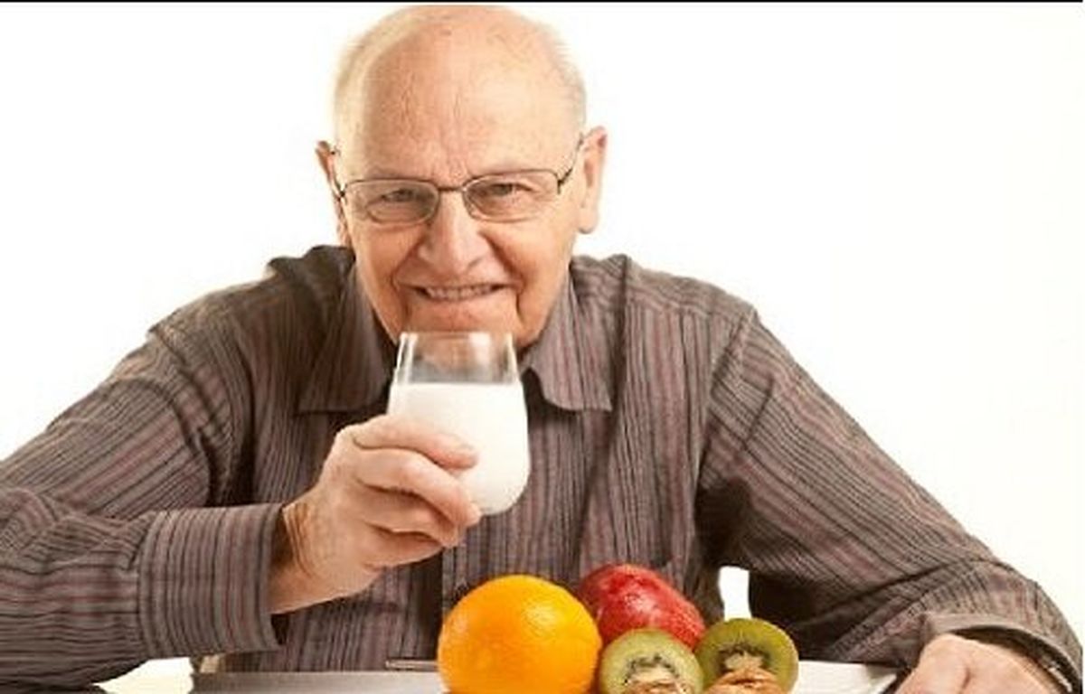 لیستی از چیزهایی که سالمندان نباید بخورند