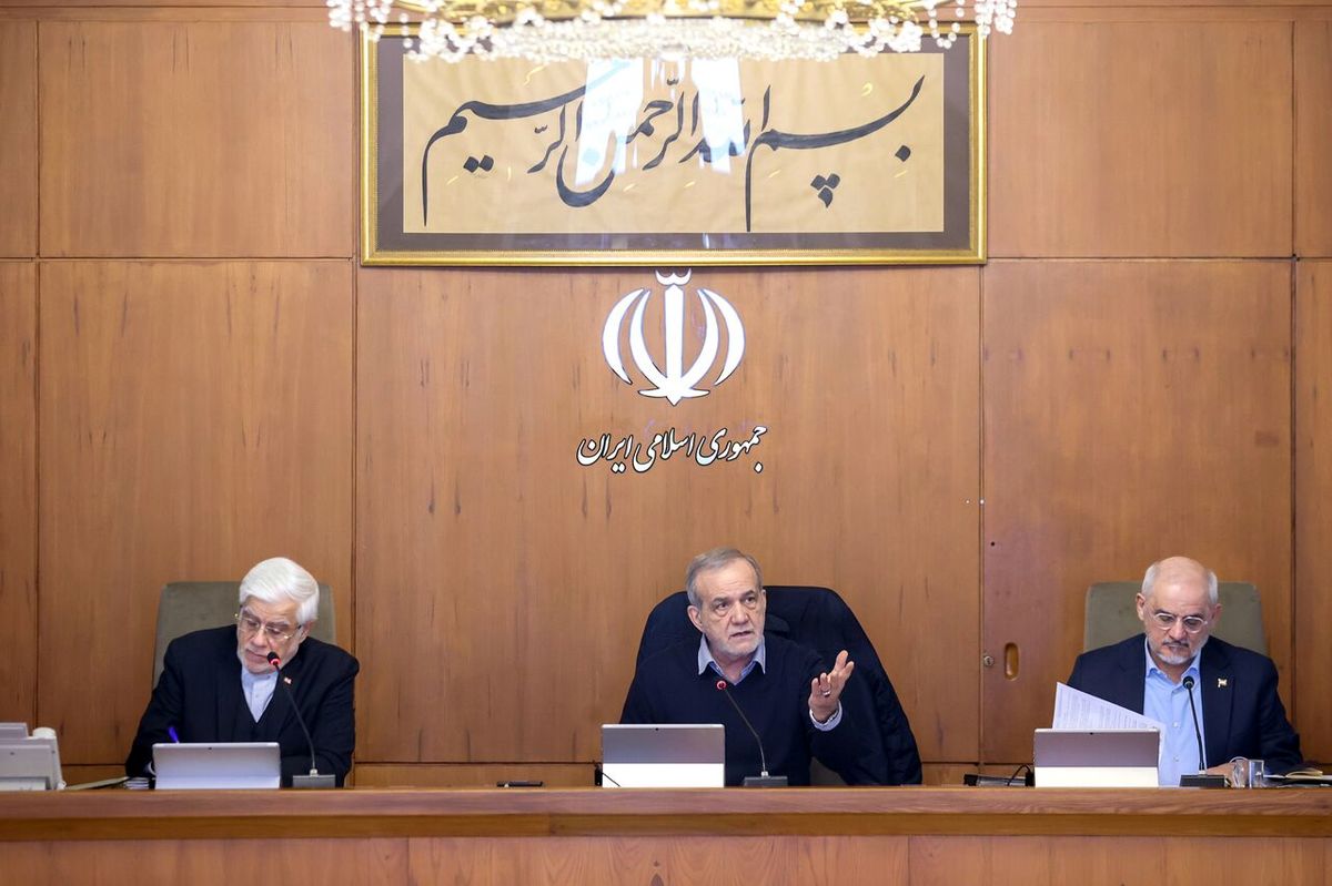 تاکید رئیس‌جمهور بر شناسایی و رفع کاستی‌های احتمالی سیاست‌های حمایتی دولت