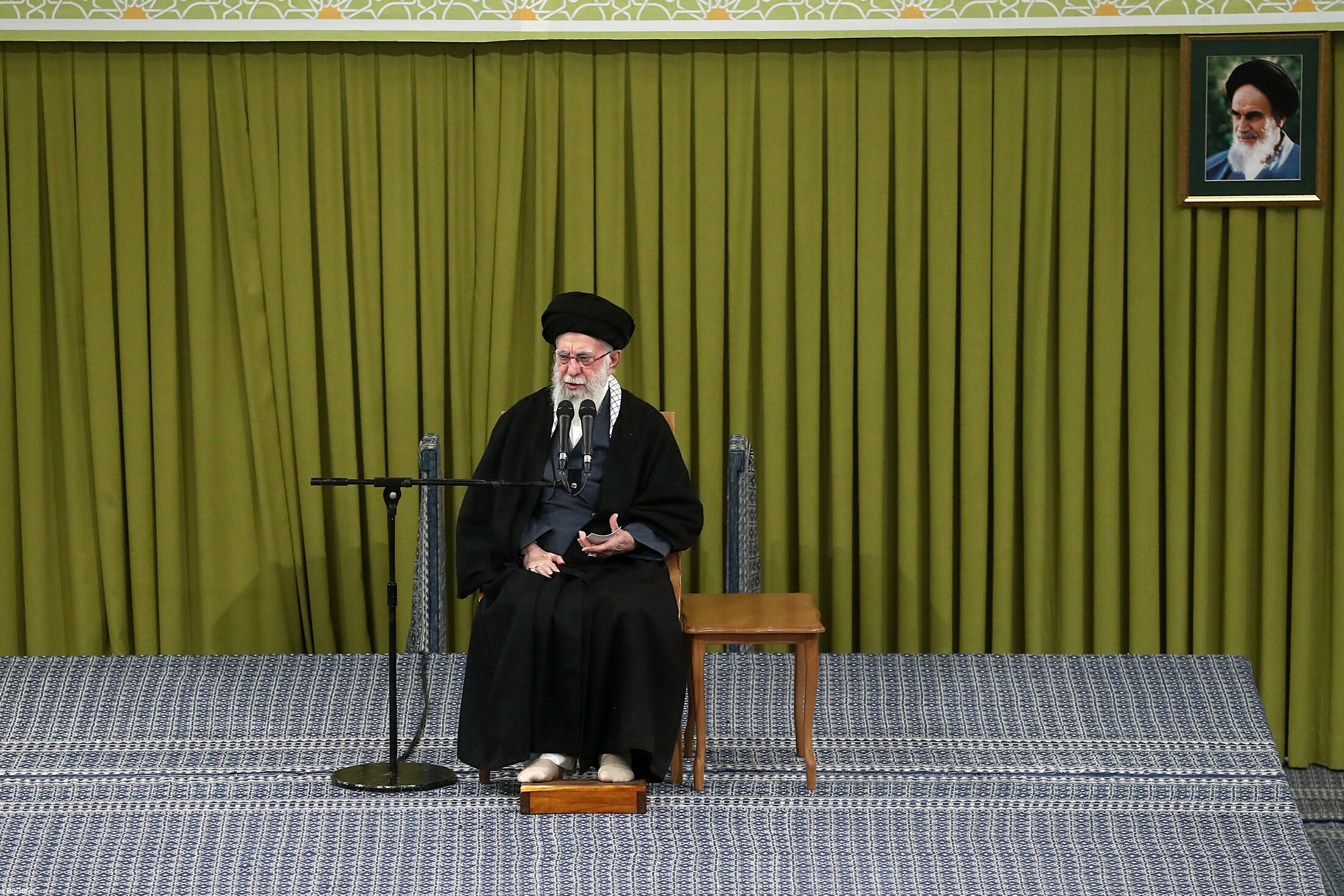  رهبر انقلاب: دشمن را مایوس کنید