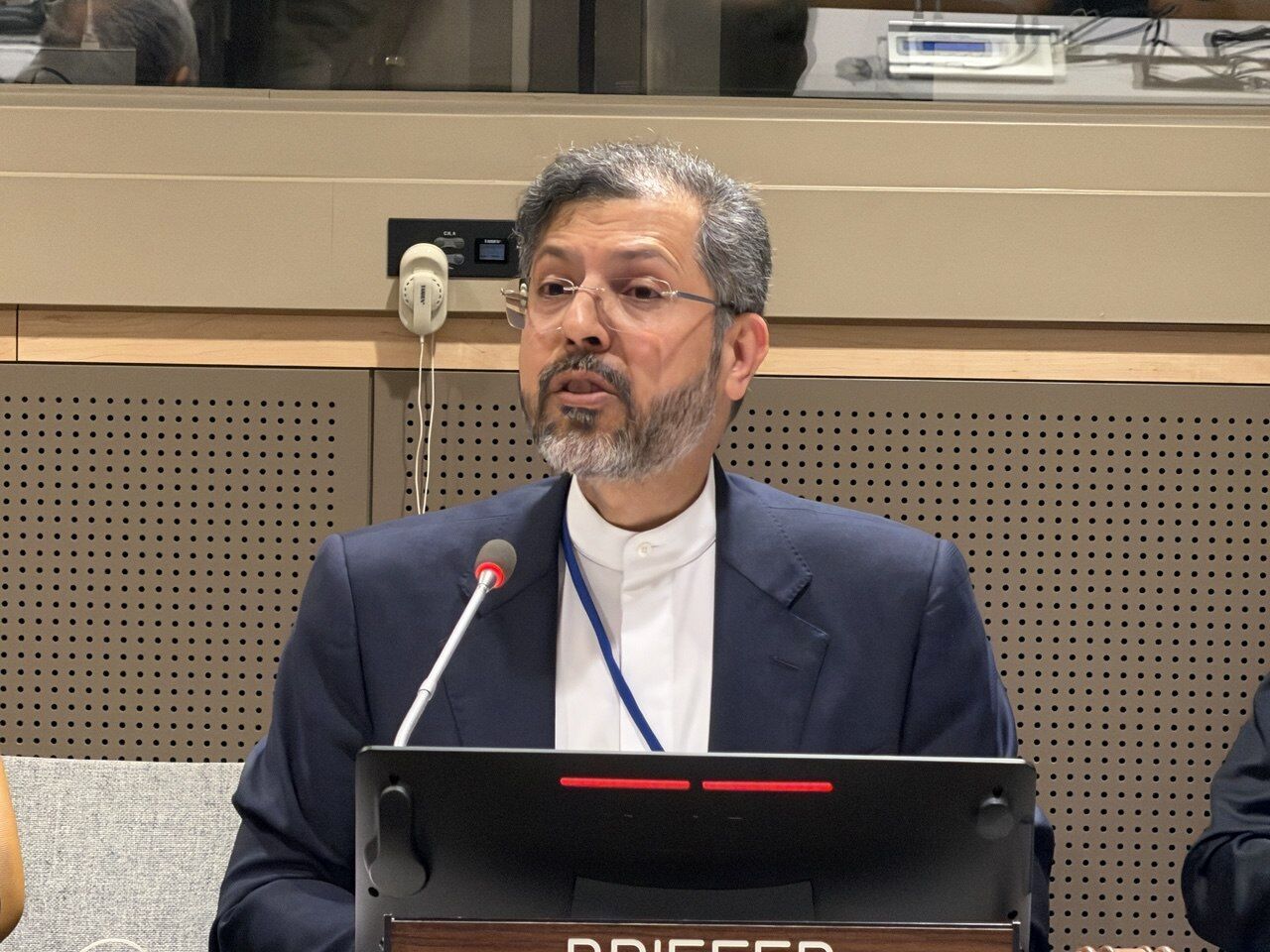 خطیب‌زاده: ایران هیچ چیزی فراتر از حقوق بین‌الملل را نخواهد پذیرفت