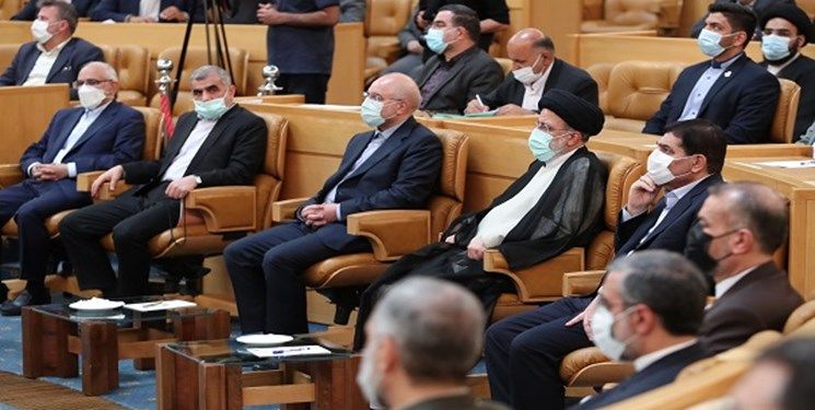 نشست صمیمی دولت و مجلس با محور حل مشکلات اساسی مردم