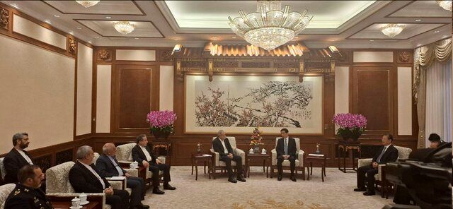 دیدار پزشکیان با مقام چینی