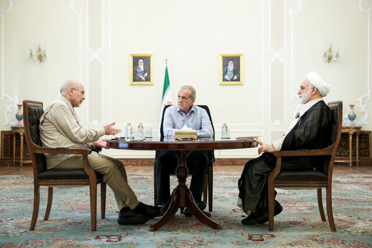 برگزاری نشست سران قوا به میزبانی رئیس جمهور