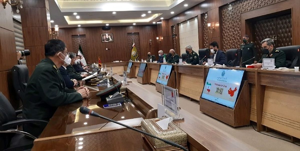 وزیر دفاع چین با سرلشکر باقری دیدار کرد