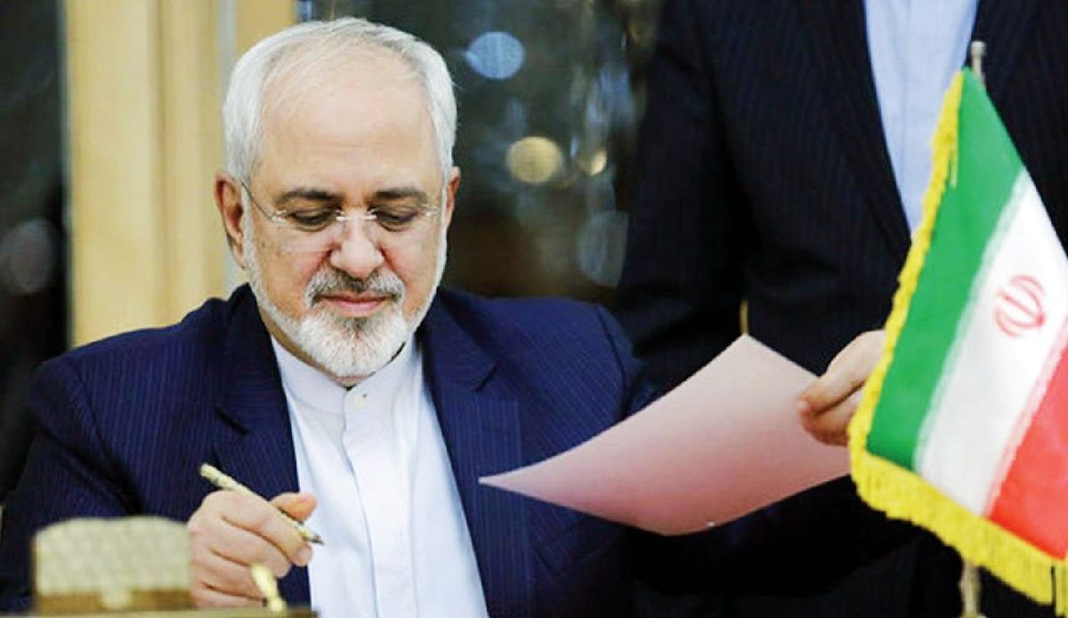 مکانیسم ماشه را دیروز انکار کرد، امروز توجیه!