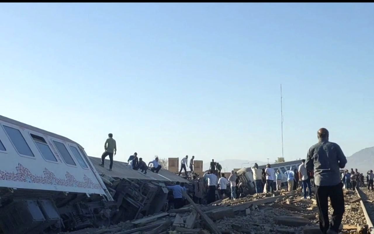 حادثه هولناک خروج قطار تهران به کرمان از ریل