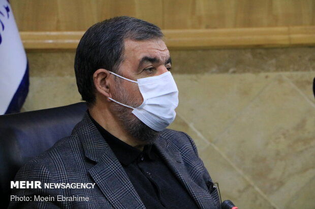 رضایی: دولتی‌ها شعار «ما نمی توانیم»را سر دادند