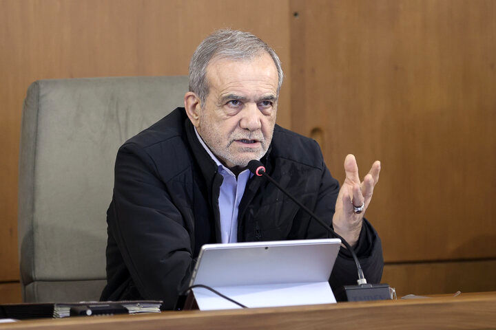 پزشکیان: سرعت اجرای طرح‌های نفتی باید بیشتر شود