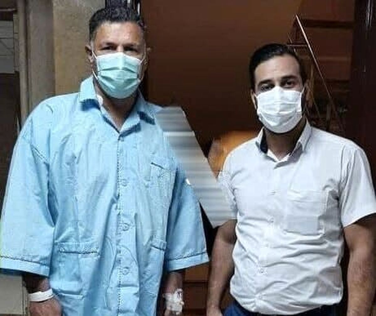 اخراج از بیمارستان به دلیل عکس گرفتن با علی دایی! +عکس