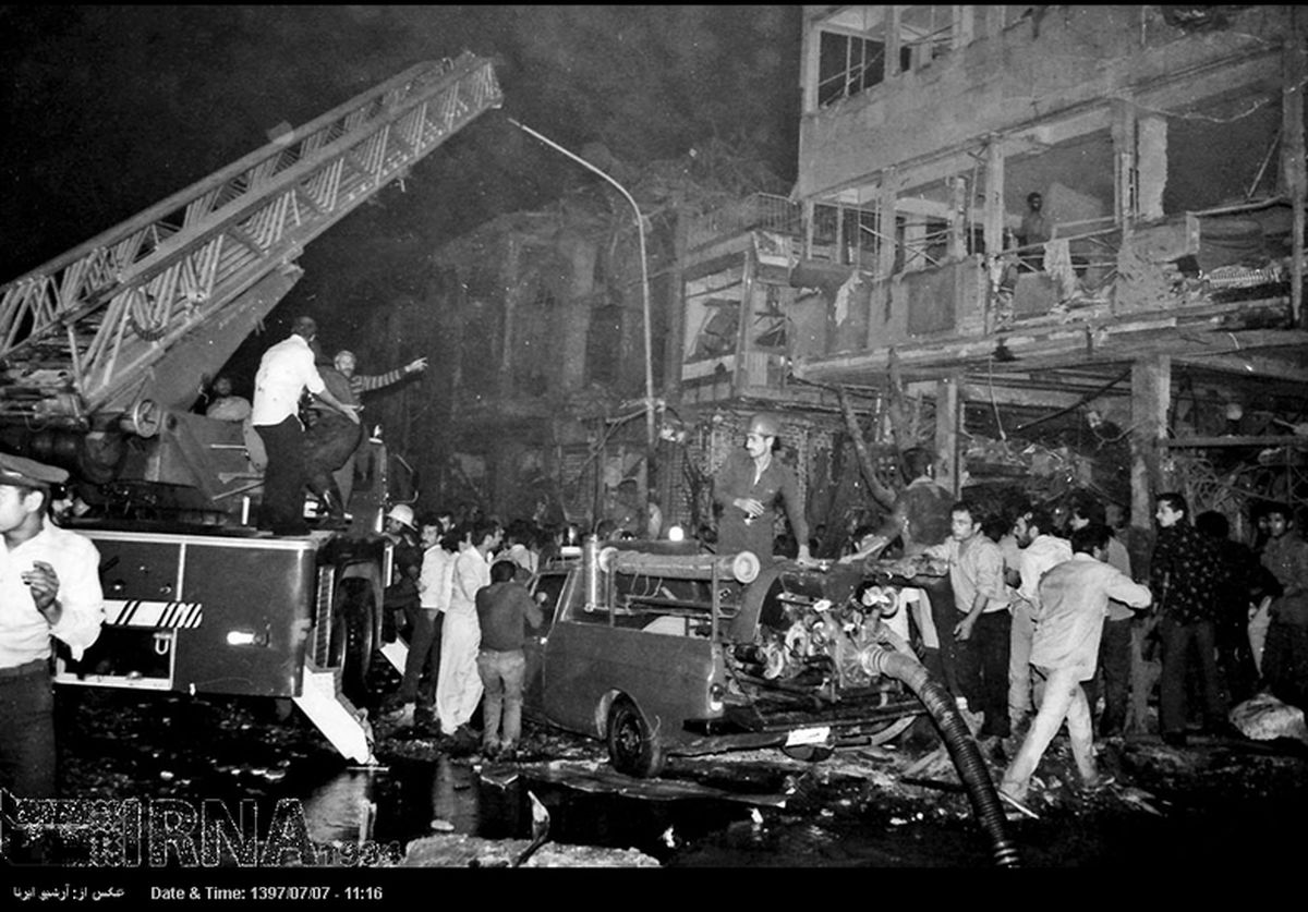 تصاویر: انفجار بمب در میدان امام خمینی تهران