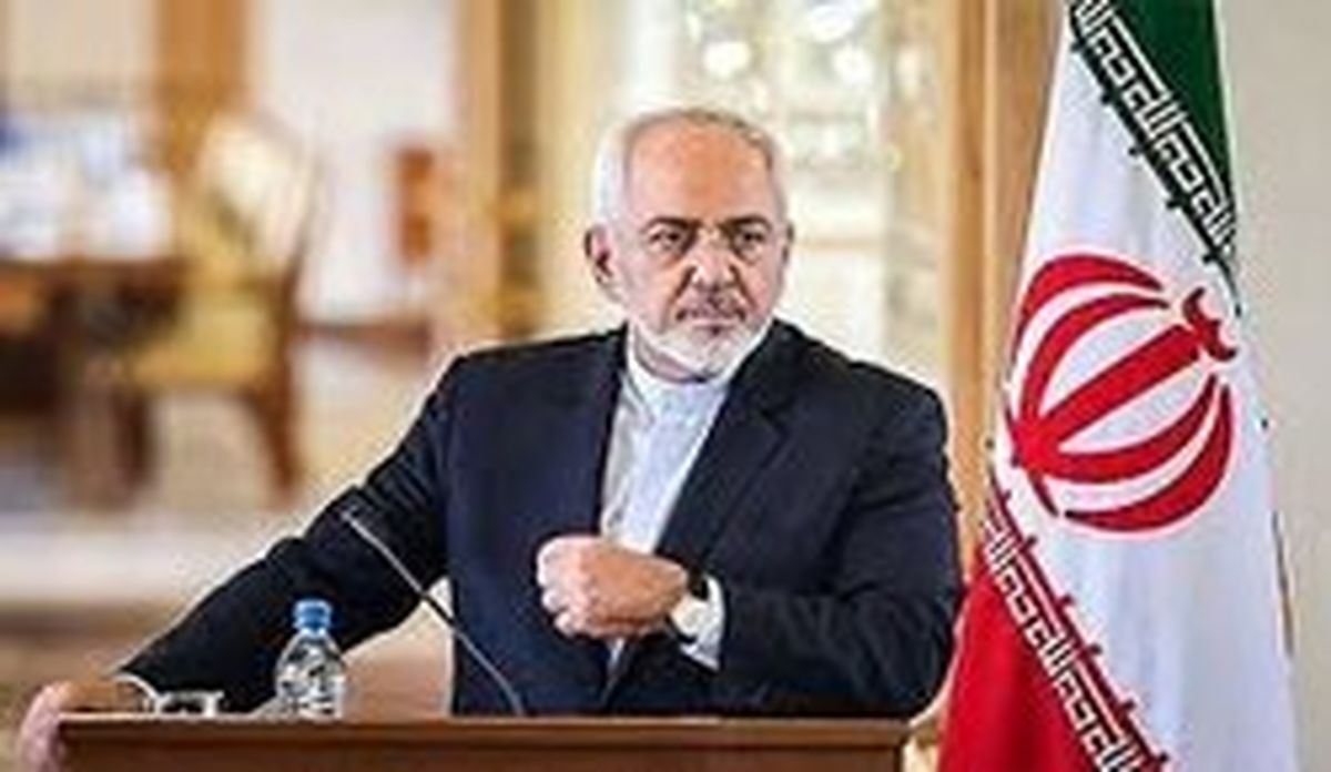 ظریف: تمام اخبار مبنی بر استعفای خود را تکذیب میکنم