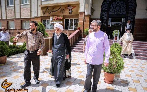 برادرآیتاللهمهدویکنیدرکنارفرزندان/عکس