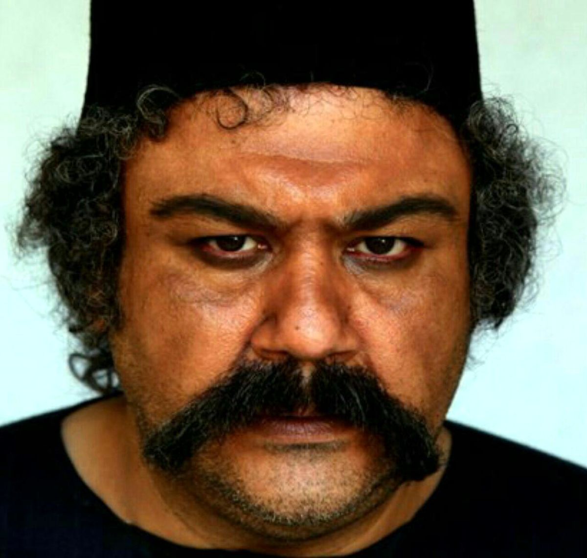 عکس: گریم متفاوت مهران غفوریان درفیلم «آتش و قداره»