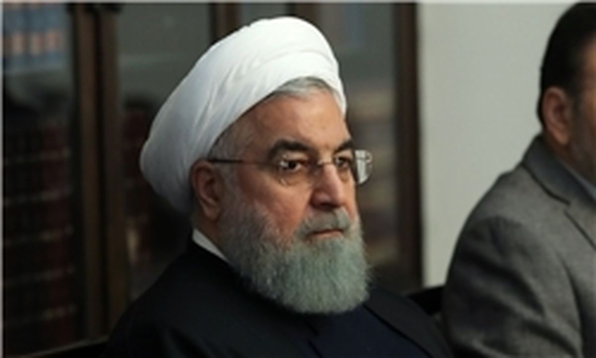 امضای بیش از ۱۰۰ نماینده مجلس بر سوال از روحانی