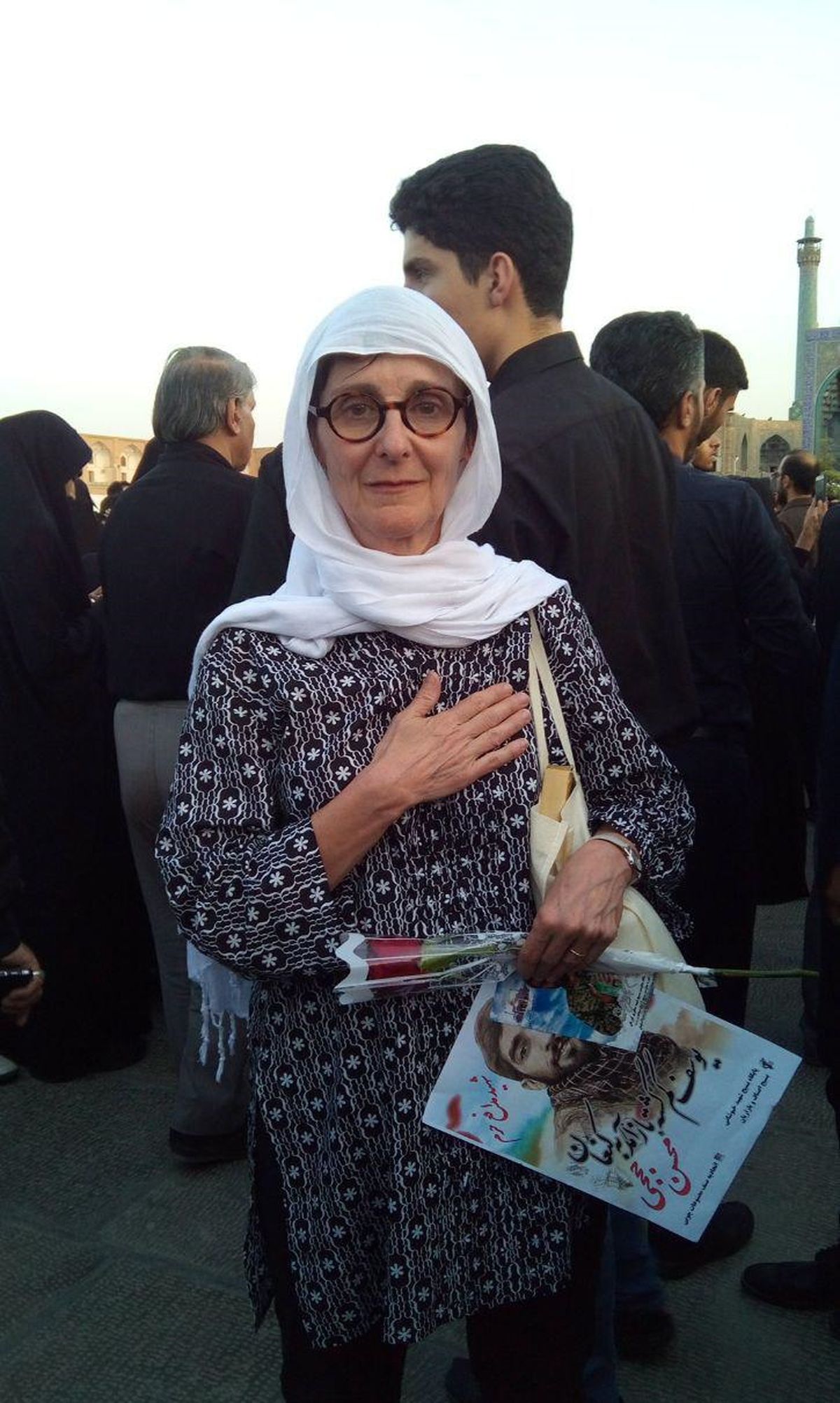 واکنش جالب یک گردشگر به تشییع شهید حججی +عکس