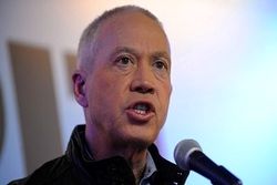 وزیر صهیونیست: نگرانیم بهای تحریم‌های آمریکا علیه ایران را ما بپردازیم