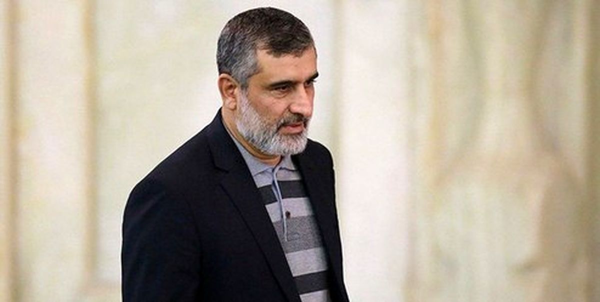 سردار حاجیزاده با حضور  در نماز جمعه تهران به شایعات پایان داد +عکس