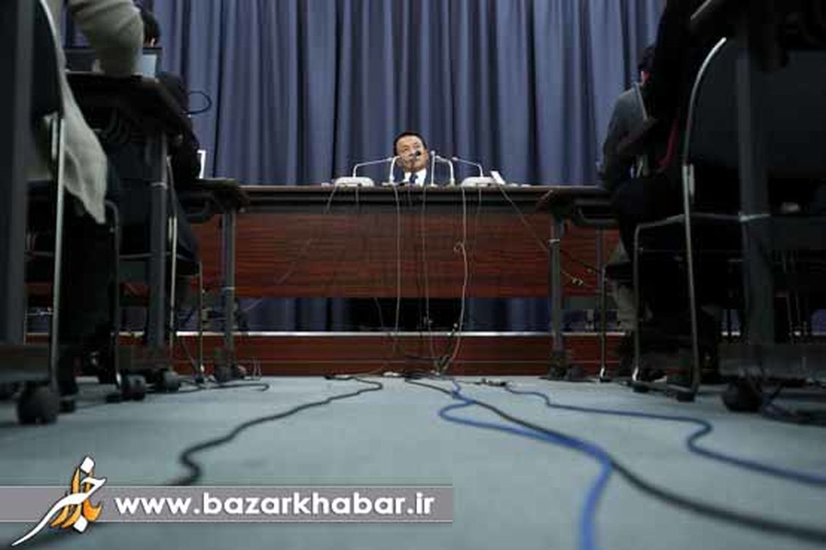 کنفرانس خبری یک وزیر /عکس