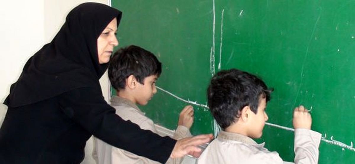 کسانی که می خواهند معلم شوند، بخوانند/ یکسال بدون دستمزد و مزایا