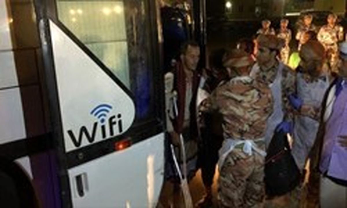 انتقال ۱۵۰ زخمی ارتش یمن به عُمان