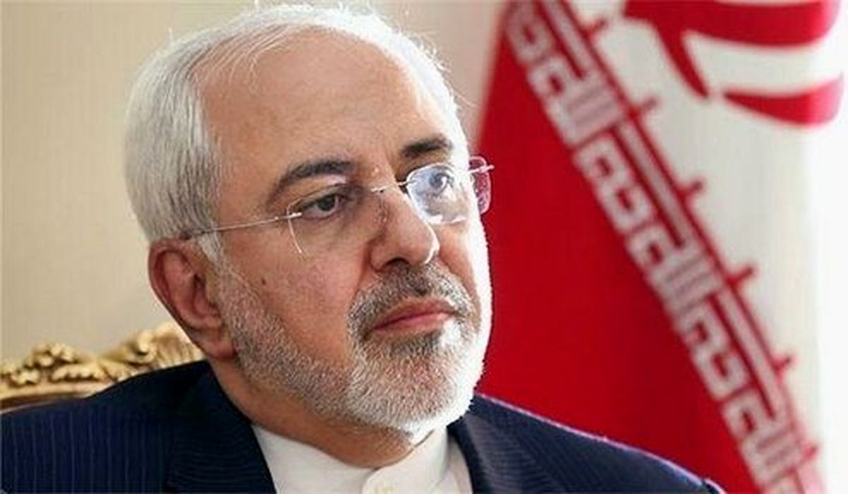 واکنش ظریف به حادثه آتشسوزی نفتکشها در دریای عمان