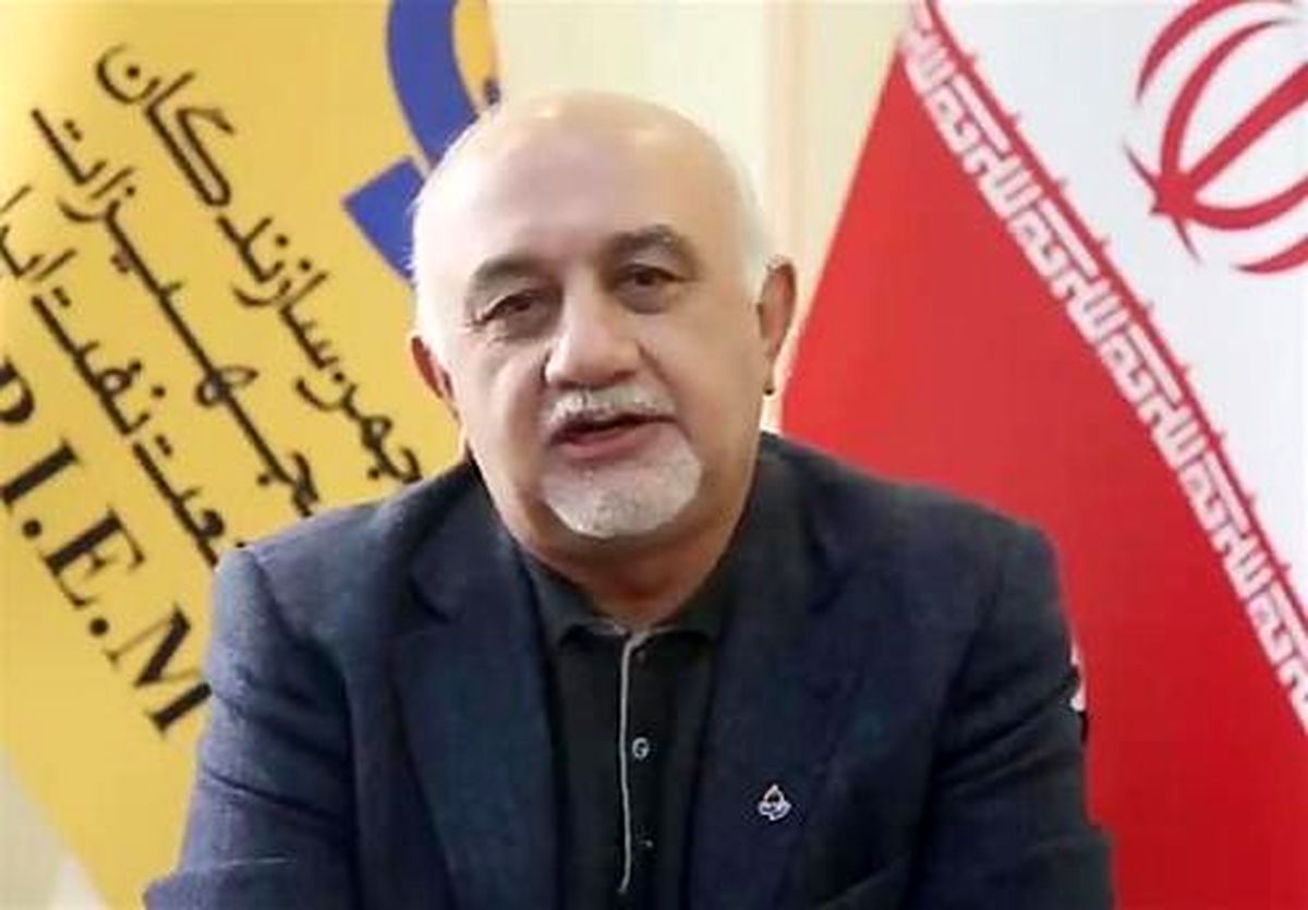 سیروس تالاری: کف خیابان‌های ایران پول ریخته