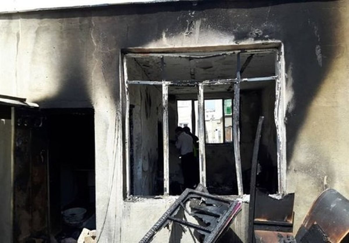 کشف جسد ۴ نفر حین اطفای آتش‌سوزی +تصاویر