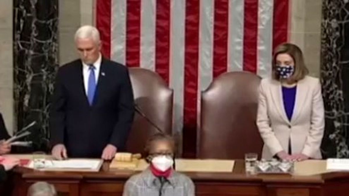 وقتی مایک پنس به کار ترامپ پابان داد +فیلم