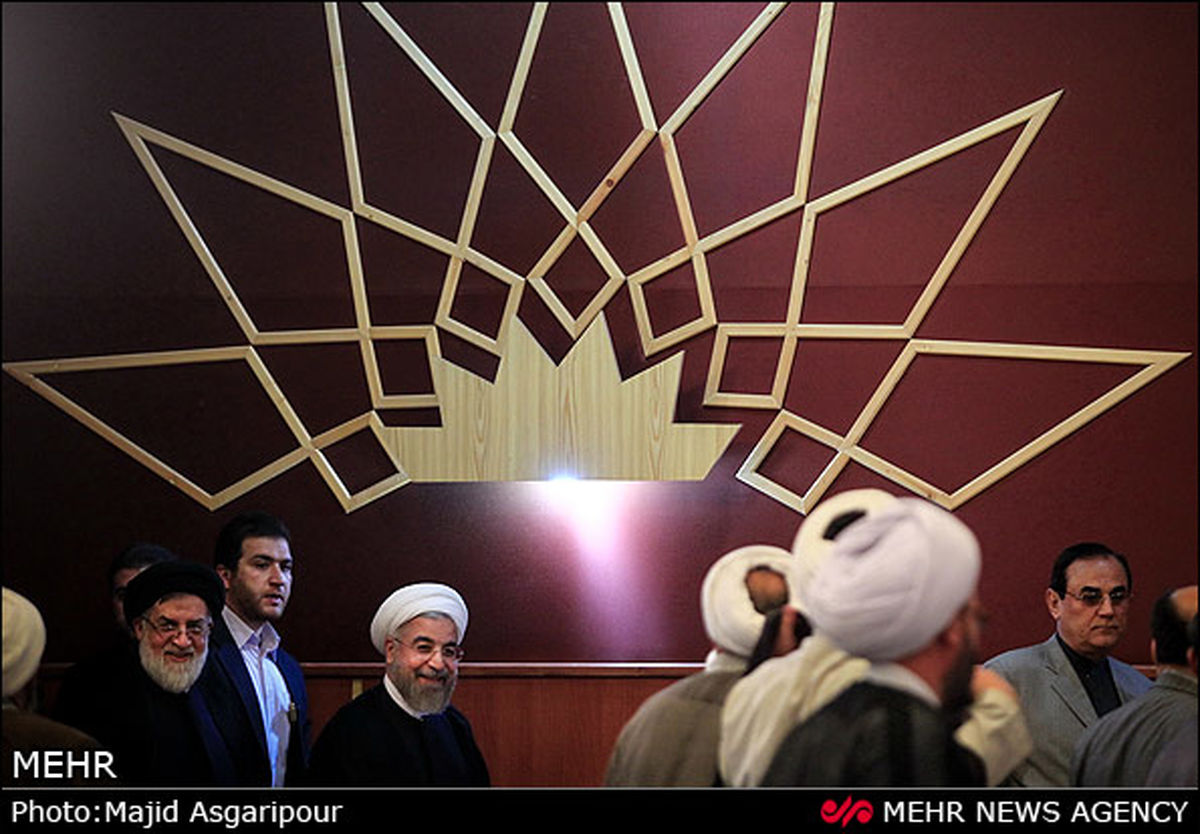 دیدار روحانی با علما و طلاب/تصاویر