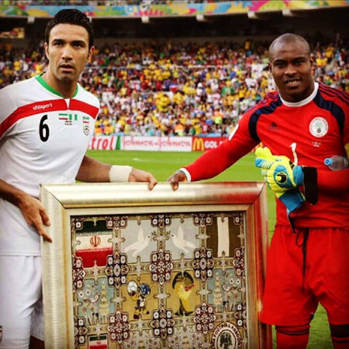 تابلو فرش اهدایی به نبجریه‌ای‌ها/عکس