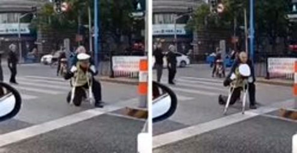 اقدام تحسین برانگیز مامور پلیس در خیابان +عکس