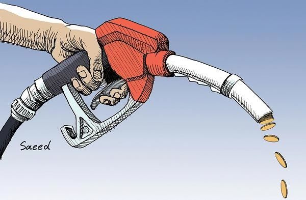 درباره سهمیه بنزین دروغ گفتیم تا اوضاع به‌هم نریزد!