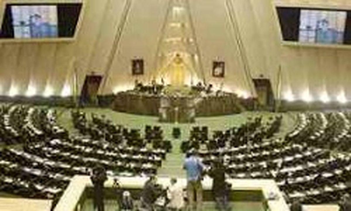 تذكر 32 نماينده مجلس به متکی