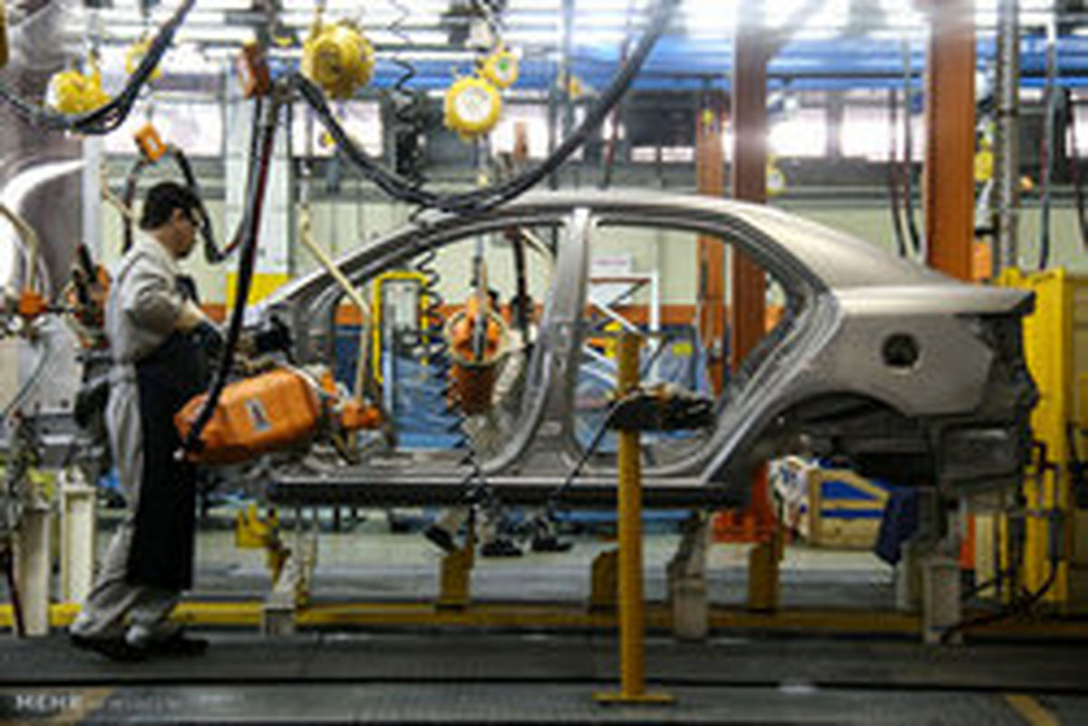 رایزنی خودروسازان با شورای رقابت برای افزایش قیمت خودرو