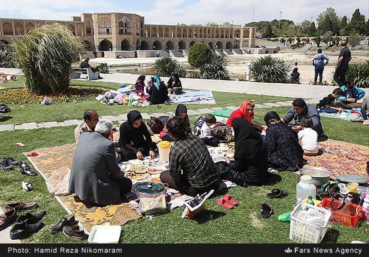 گزارش تصویری: روز طبیعت در میان آفتاب و برف