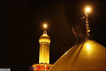 تعویض پرچم حرم امام حسین(ع)+عکس